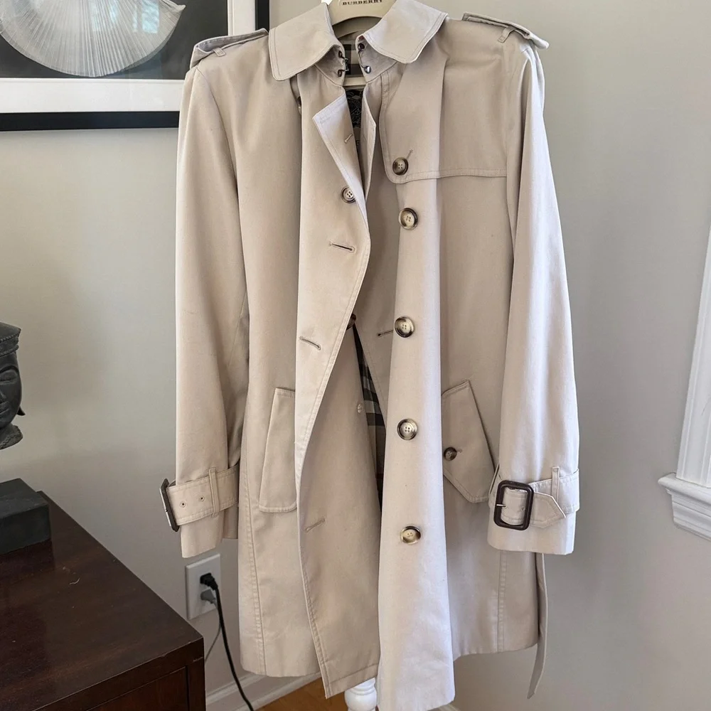 BURBERRY Women’s ‘Marystow’ Double Breasted Short Trench Coat US 12 “As Is” - Picture 11 of 16